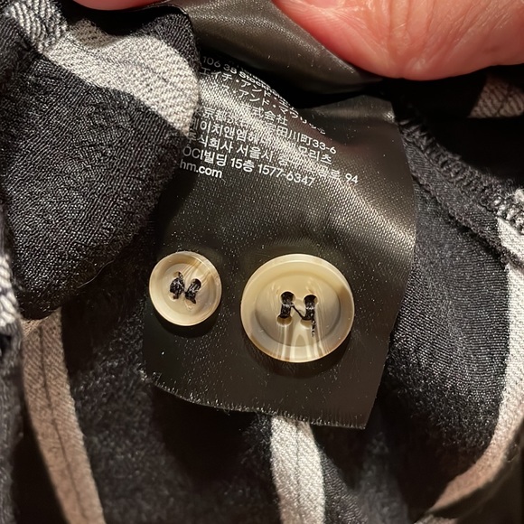 H&M black horizontal white stripes front button down peplum cut size 2 - Picture 11 of 12